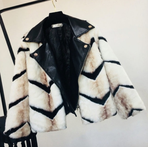 Brand New Faux Fur High Fashion Jacket - Picture 1 of 4